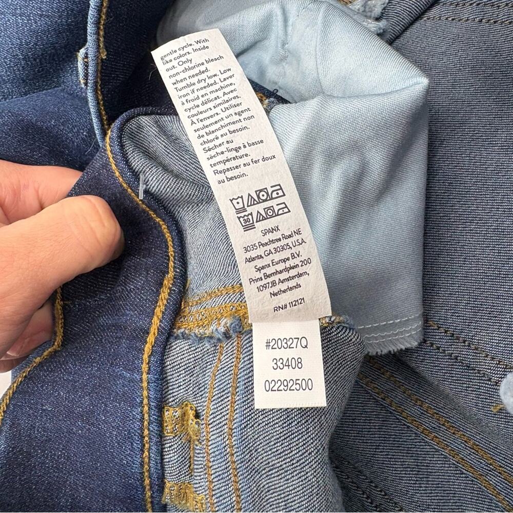 Spanx EveryWear Flare Jeans Medium Petite Dark Wash High Rise Pull On NWT - Picture 11 of 13